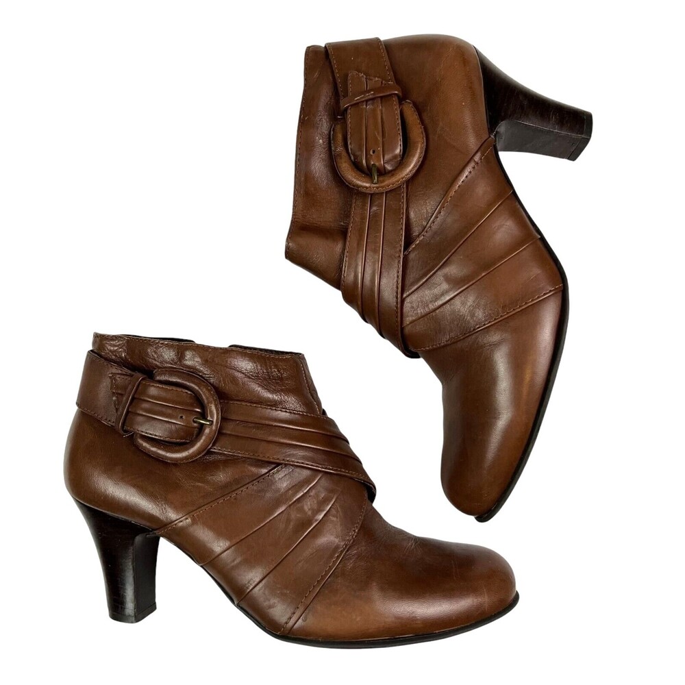Nurture Women's Donna Heeled Ankle Boots w Buckle Size 8.5 Soft Brown Leather